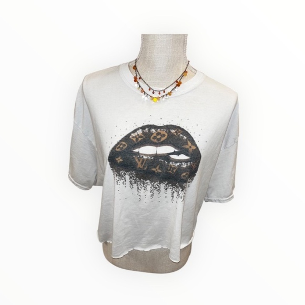 White Graphic Crop Tee with Short Sleeves